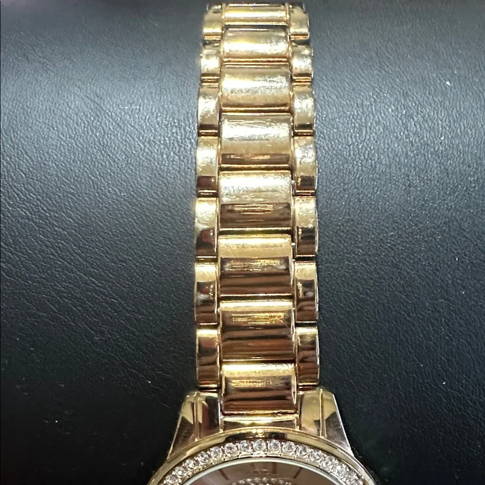 Relic ZR12178 Crystal Accent Dial Stainless Steel Rose Gold Quartz Watch